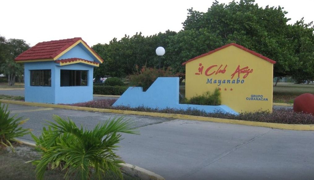 Hotel Club Amigo Mayanabo à Playa Santa Lucia Extérieur photo